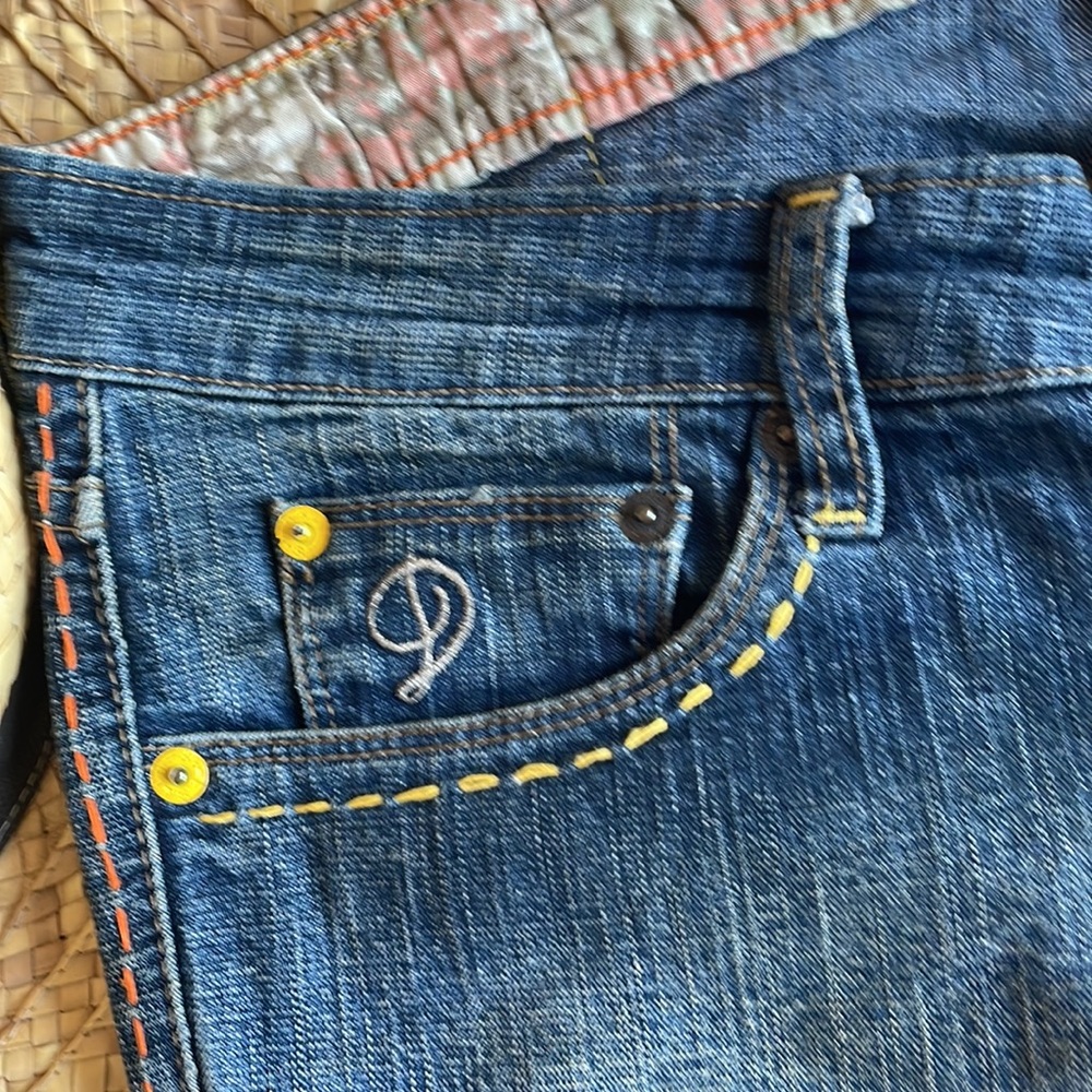 LEVIS DIVA jeans - with embroidery - Picture 2 of 8